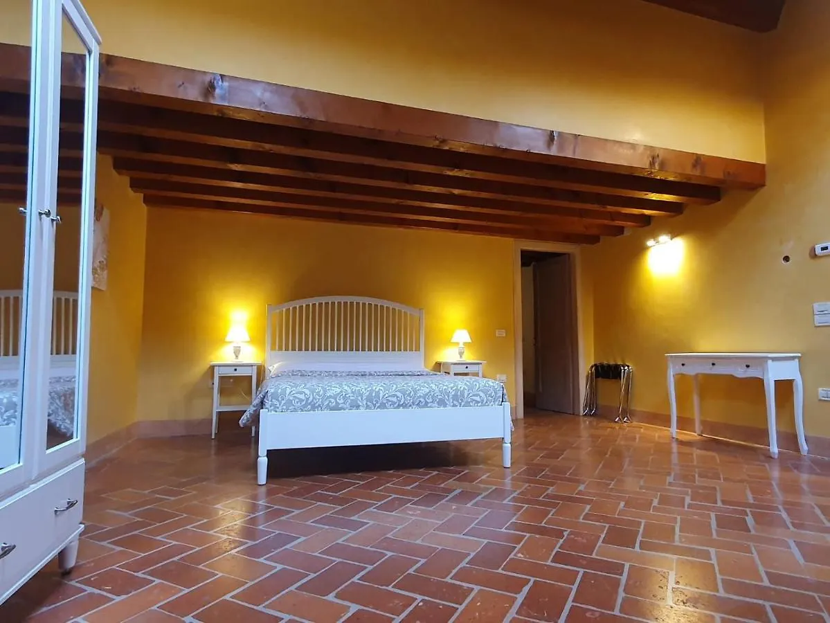 Hotel Attico25 Bassano del Grappa 0*,  Italia